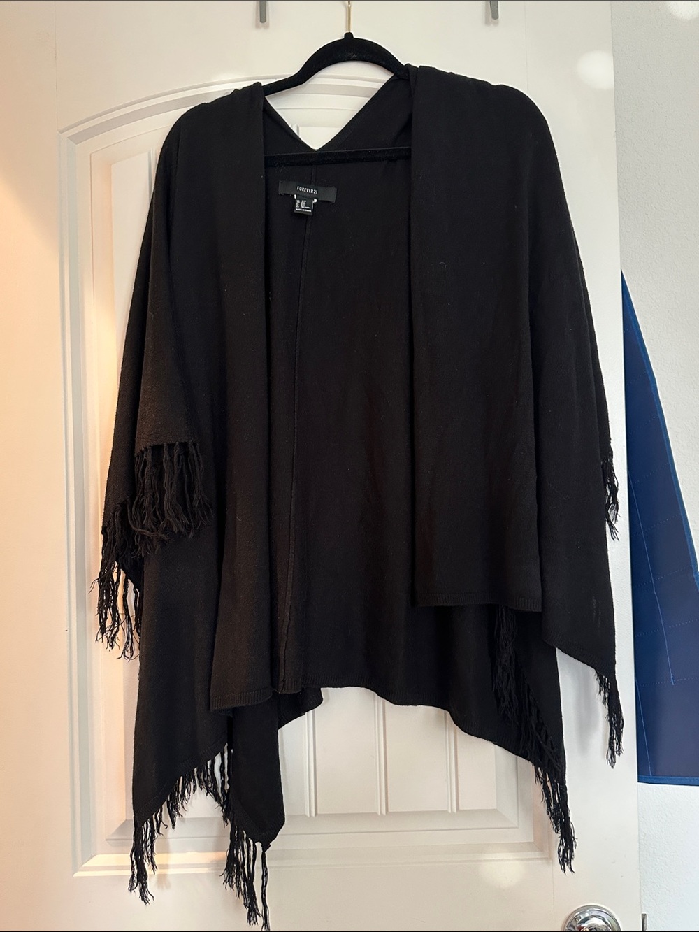 Forever 21 Black Open-Front Fringed Poncho shawl size s/m
